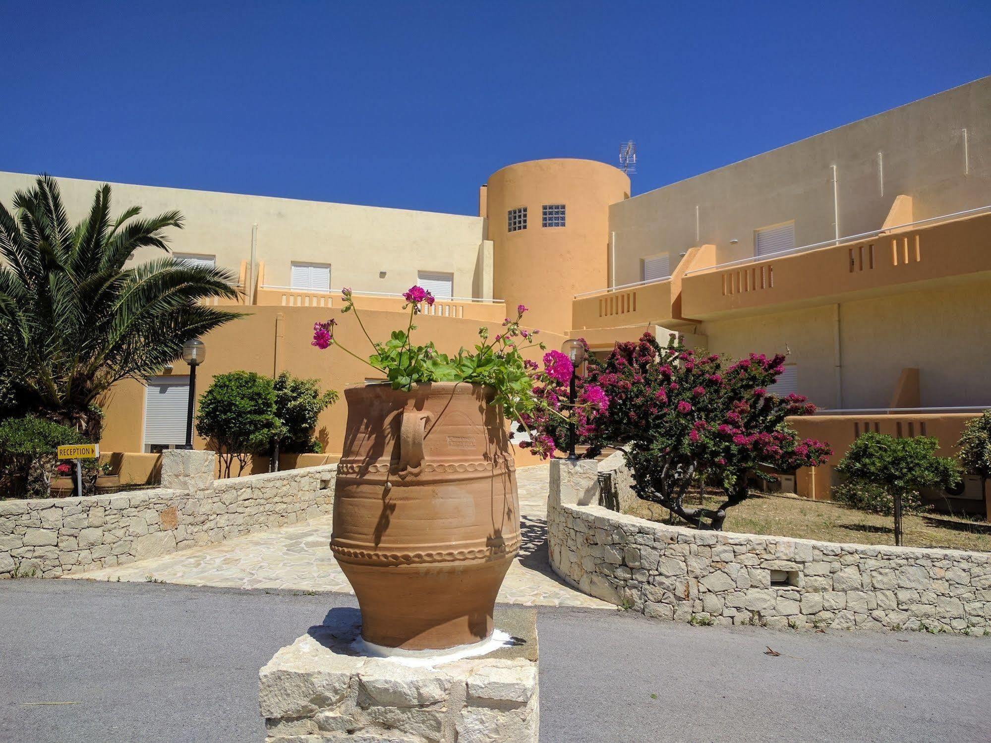 Hotel Sea Breeze Sitia  Ngoại thất bức ảnh