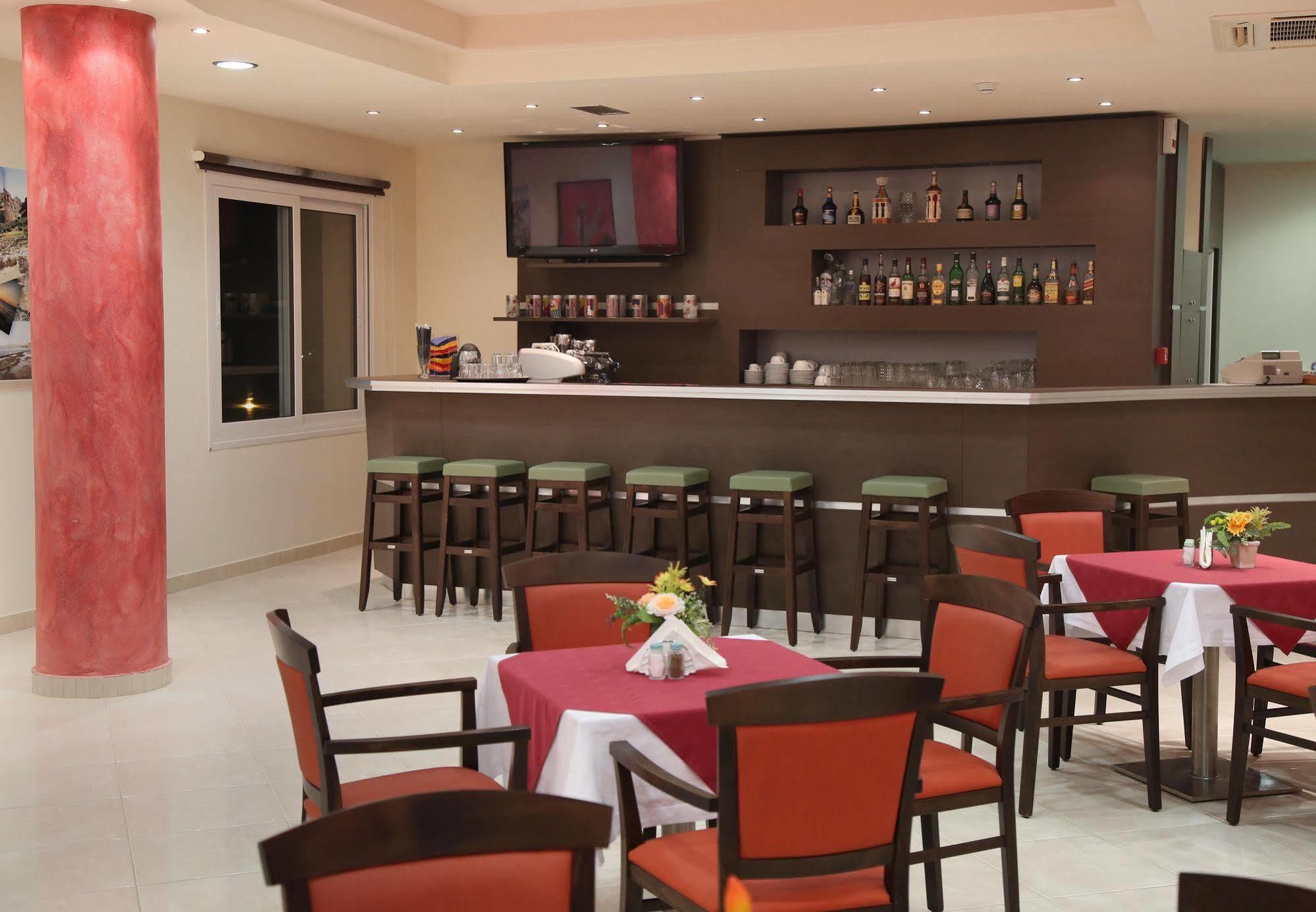 Hotel Sea Breeze Sitia  Ngoại thất bức ảnh